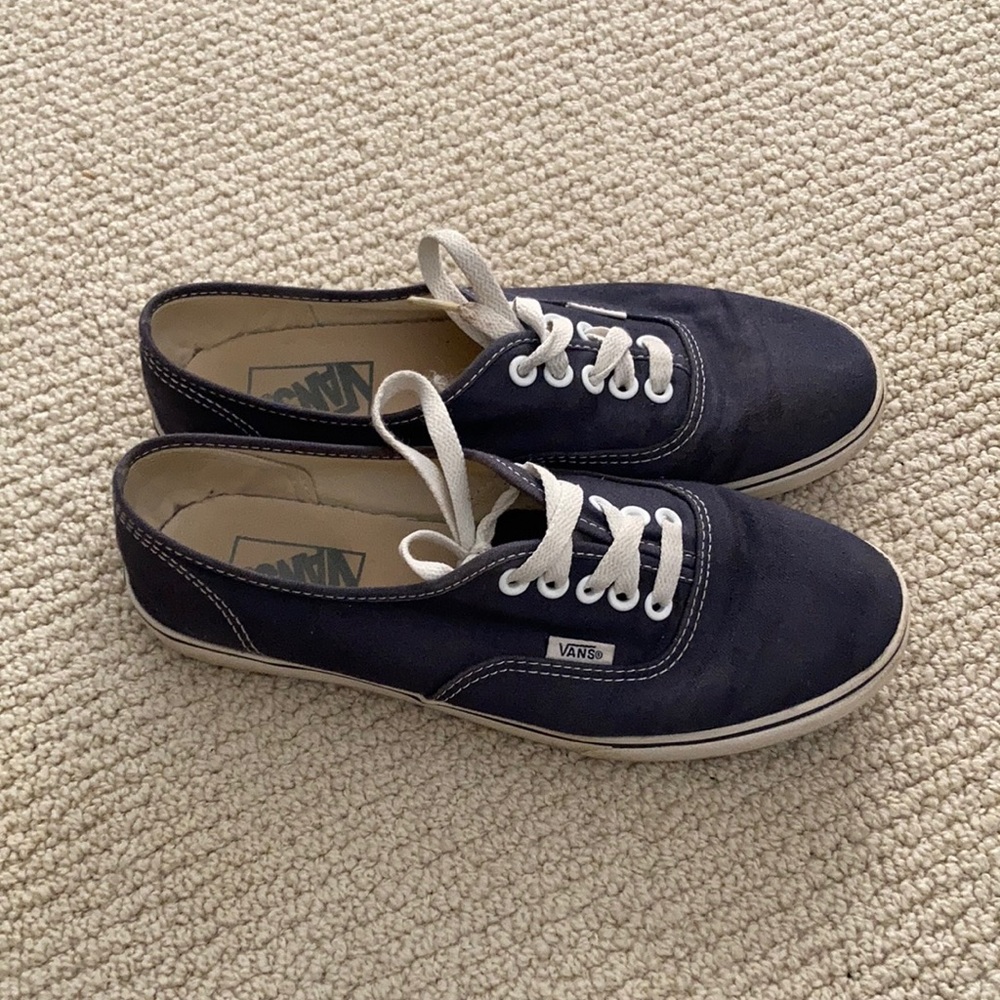 Vans Off the Wall Navy Blue Sneakers Low Tops Loafers Laced Women’s 8 Like New